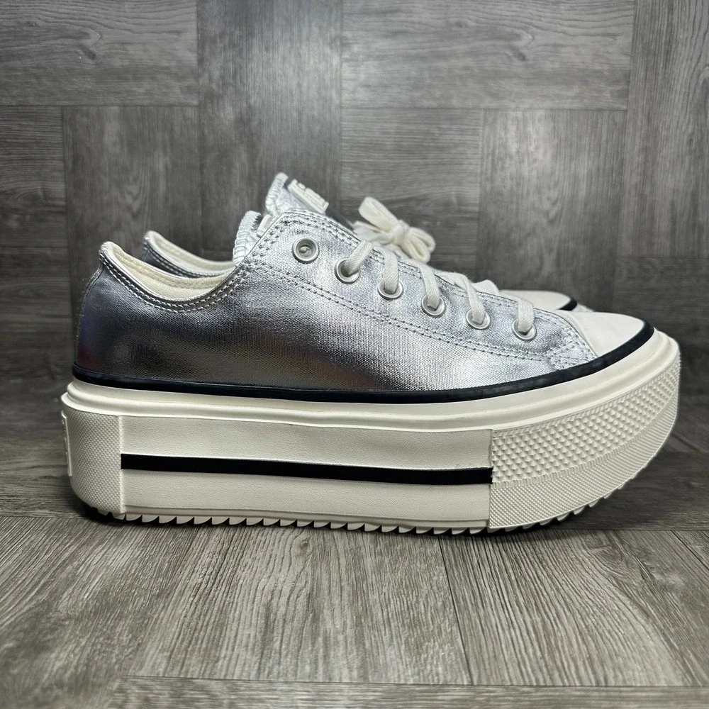 Converse Platform Sneakers Women 8.5 Silver Metallic Chunky Low Top NEW